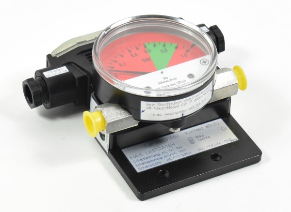 WIKA/Bosch Differenzdruckmanometer,700.01.080,C 821 002 090 385