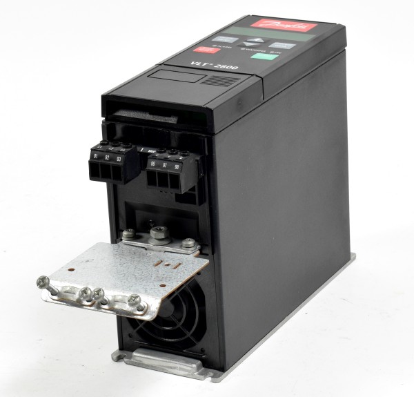 Danfoss Frequenzumrichter VLT2805, VLT2805PT4B20STR1DBF00A00C0, 195N1003
