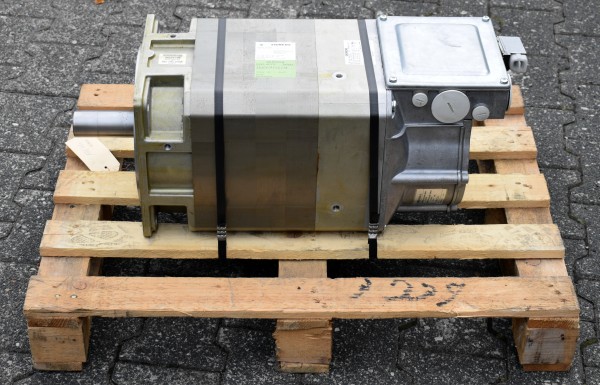 Siemens Kompakt-Asynchronservomotor,1PH7131-2QF02-0CJ2,1PH7 131-2QF02-0CJ2