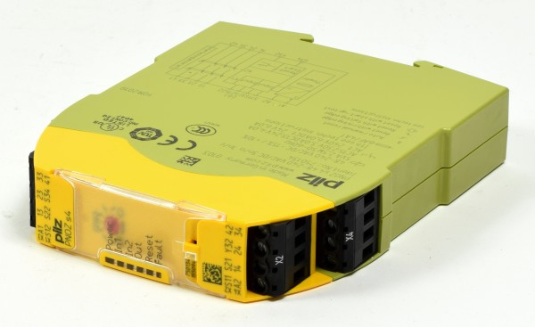 Pilz Sicherheitsrelais PNOZ s4 48-240 VAC/DC 3n/o 1n/C, ID-No: 750134