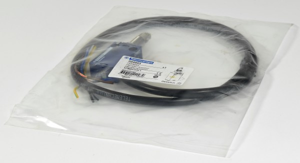 Schneider Telemecanique Limit Switch, XCMD21F2L1, 022003