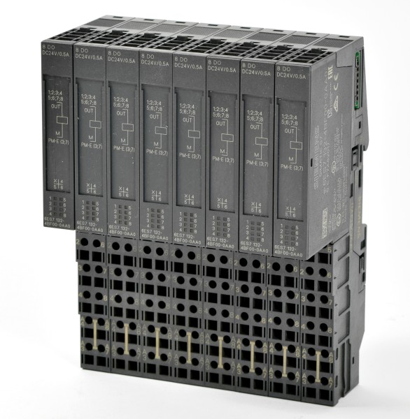 Siemens Simatic S7 Digital OUT, 6ES7 132-4BF00-0AA0, 6ES7132-4BF00-0AA0 (8Stk./pcs.)