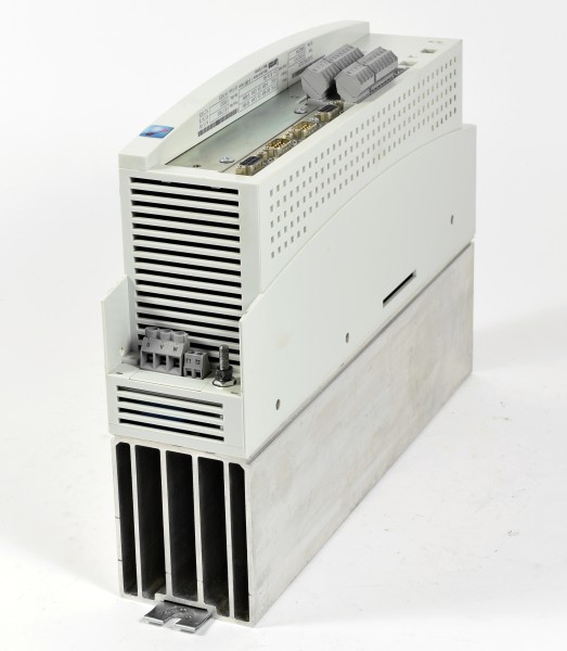 Lenze Servoumrichter EVS9321-ES, 33.9321SE.2G.20,ID: 00402194